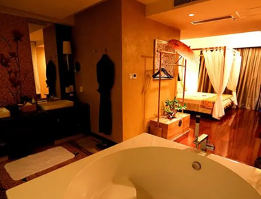 成都温江区养生会所的黄昏恋：当爱情遇上八十岁